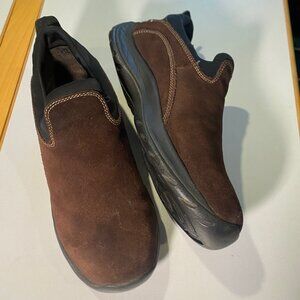 Lands' End - Size 8.5B or 8.5M - Women's Brown Suede Slip On Loafer Shoes 53592